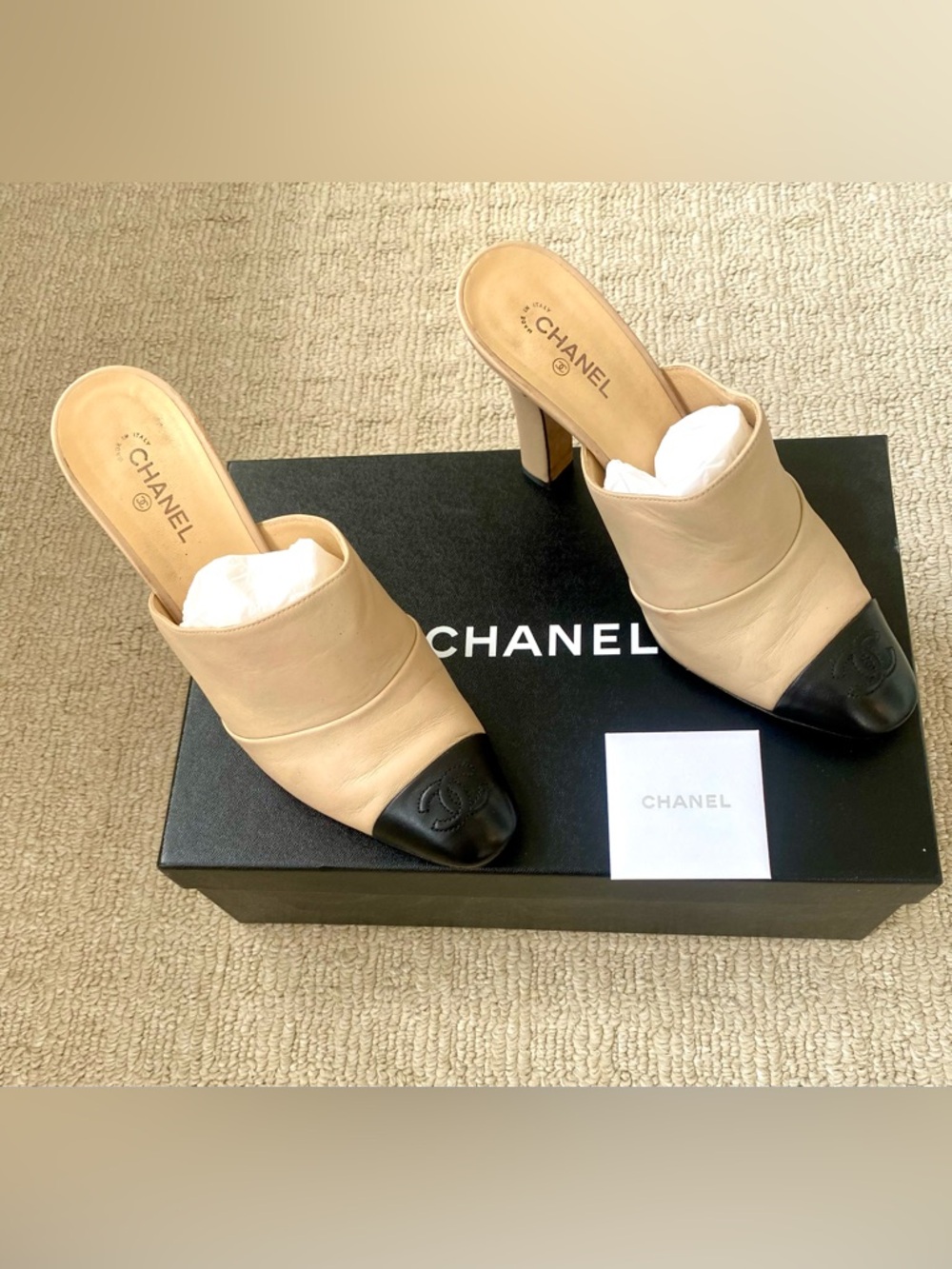 CHANEL Two-Tone Beige and Black Cap-Toe Mule Heels - size 7 1/2 - Picture 2 of 12